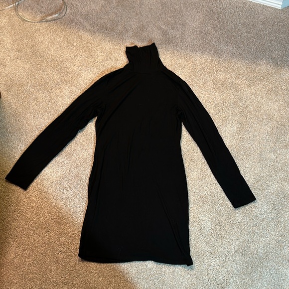 Dresses & Skirts - Women’s black bodycon turtle neck dress
